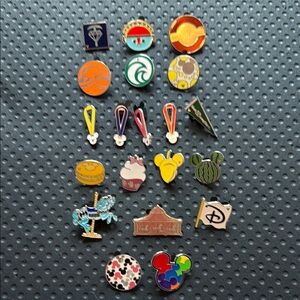 Disney Lot of 20 Pin collection